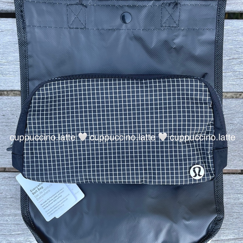 🖤NWT RARE🕸ORIGINAL Lululemon Everywhere Belt Bag in Black/White Grid Pattern